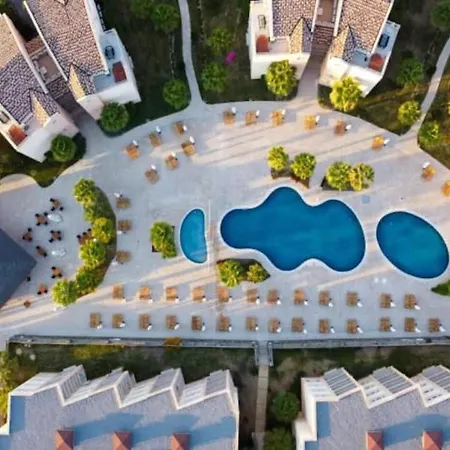 1-bedroom W/ Studio Kitchen In 5* Lejlighed *
