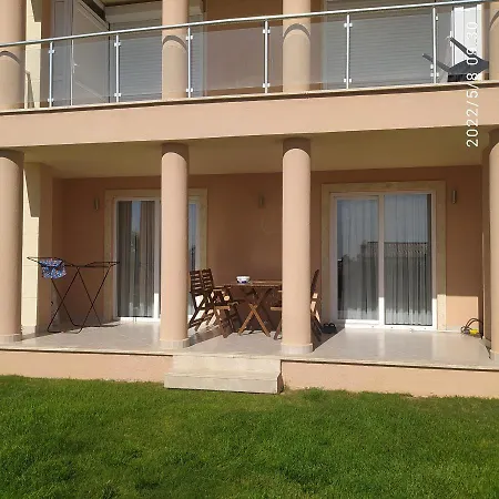 Appartement 1-bedroom W/ Studio Kitchen In 5*